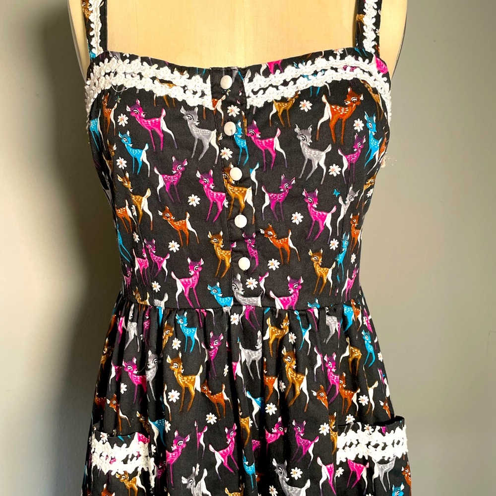 Oh Deer! Adorable Vintage Deer Print Summer / size Medium size 8